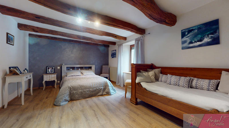 Maison - 253 m² - 10 pièces