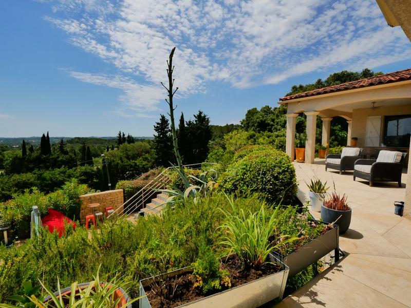 Maison - 194 m² - 5 pièces