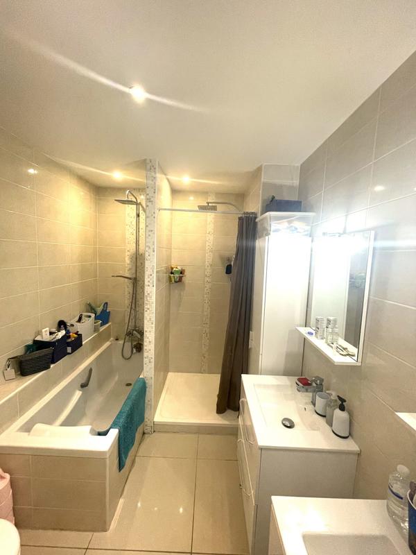 Appartement - 140 m² - 5 pièces