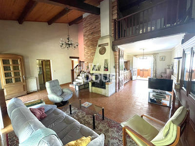 Maison - 127 m² - 5 pièces