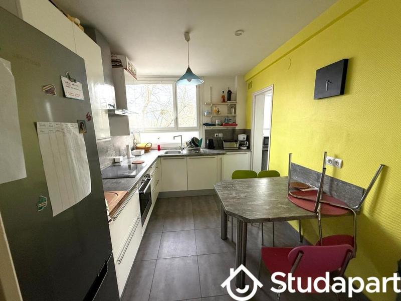 Chambre - 11 m² - 1 pièce