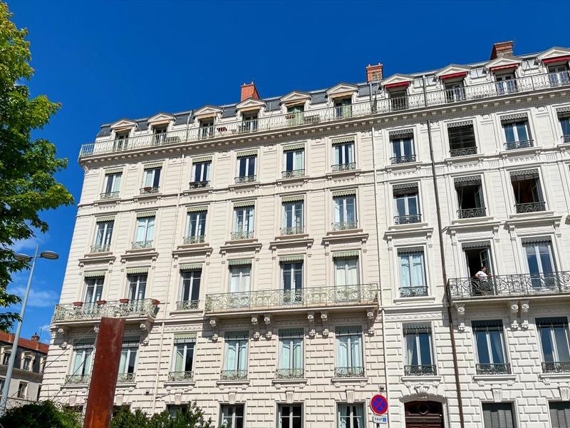 Appartement - 189 m² - 6 pièces