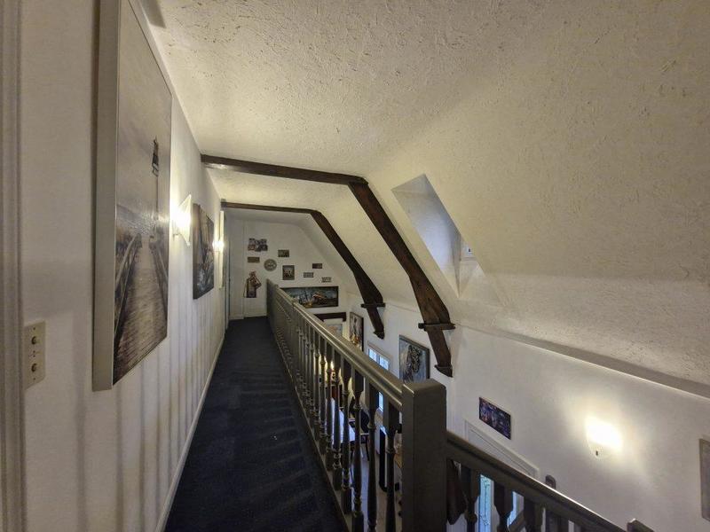 Maison - 189 m² - 9 pièces