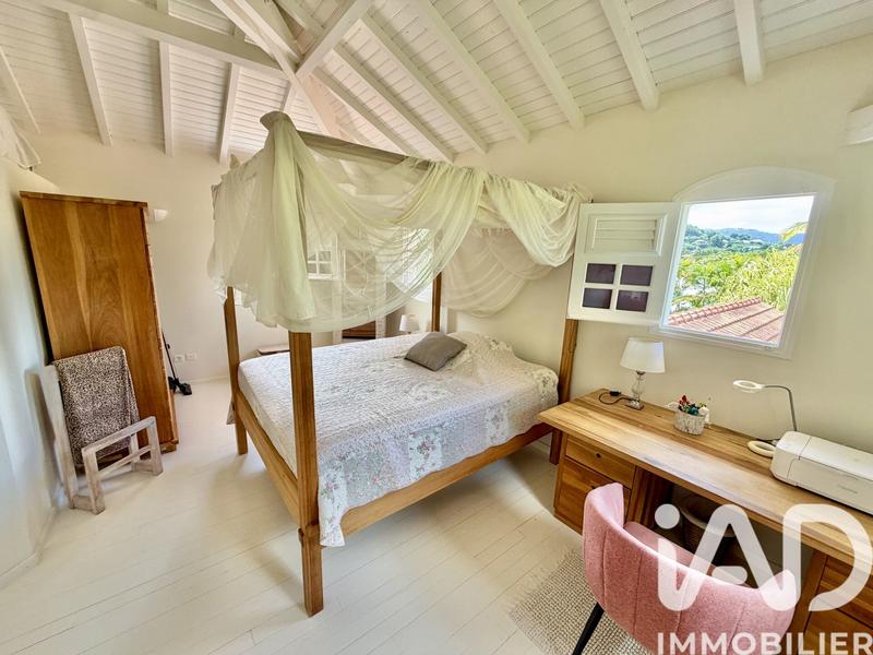 Maison - 138 m² - 5 pièces