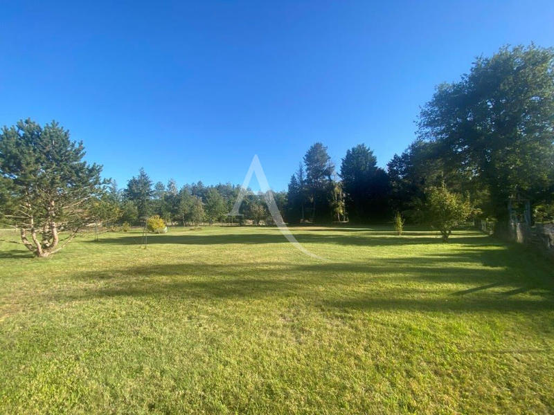 Maison - 223 m² - 8 pièces