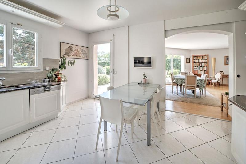 Maison - 320 m² - 7 pièces