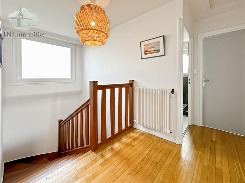 Maison - 137 m² - 5 pièces