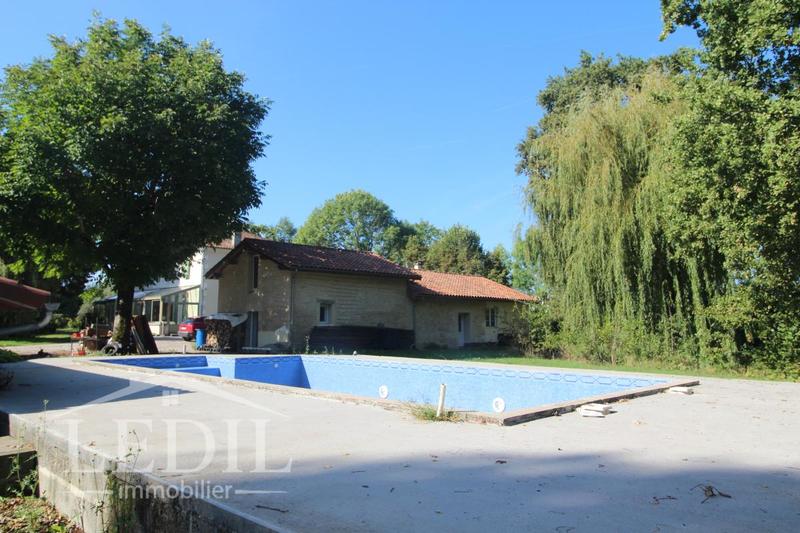 Maison en pierre - 325 m² - 8 pièces