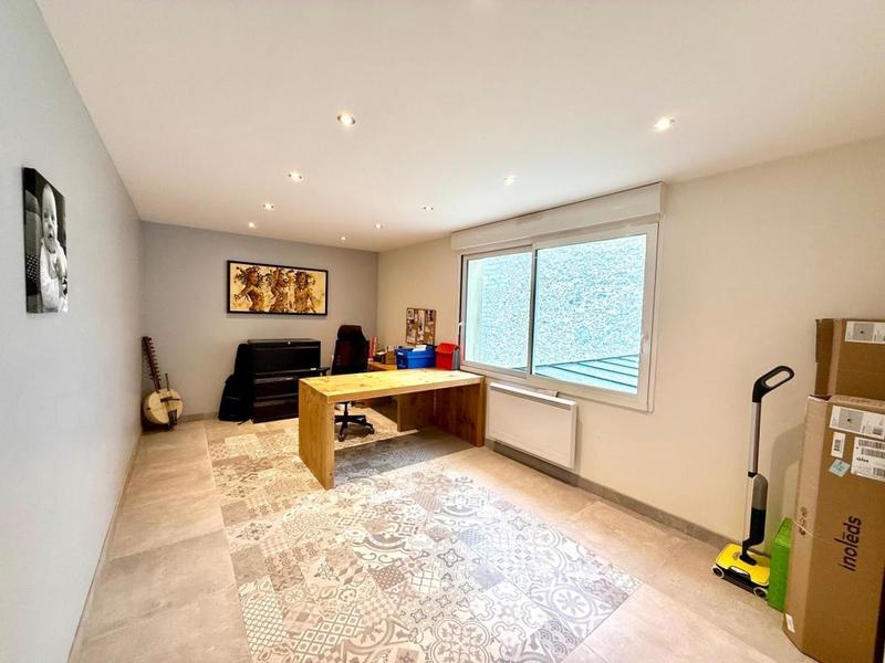 Maison - 186 m² - 7 pièces