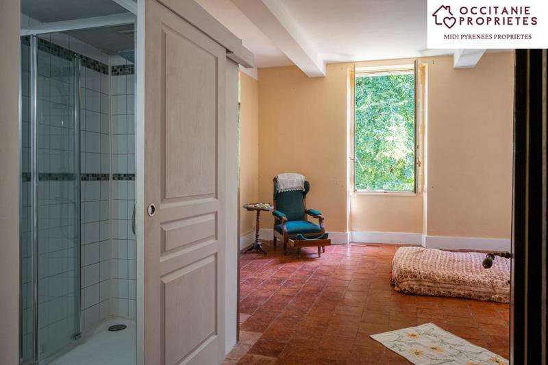 Maison de maîtres - 409 m² - 13 pièces