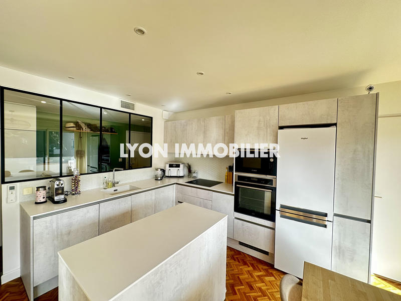 Appartement - 82 m² - 3 pièces