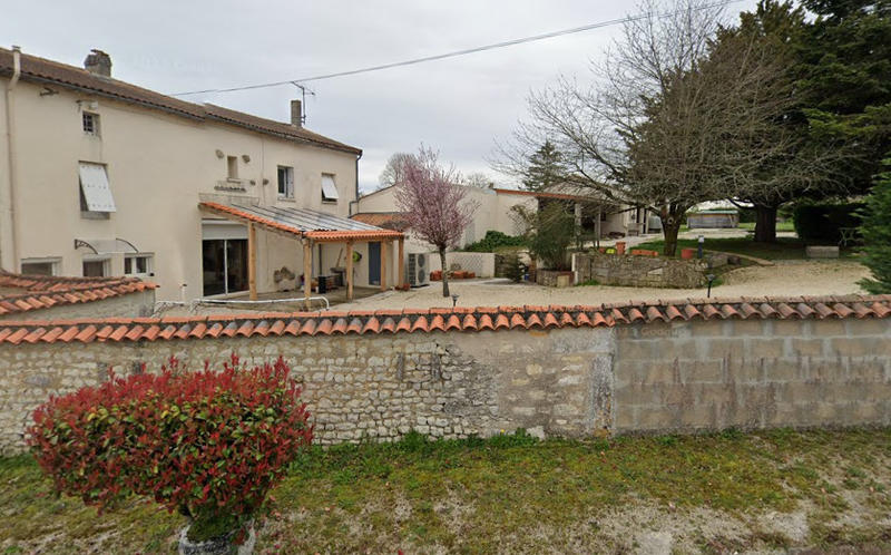 Maison en pierre - 191 m² - 6 pièces