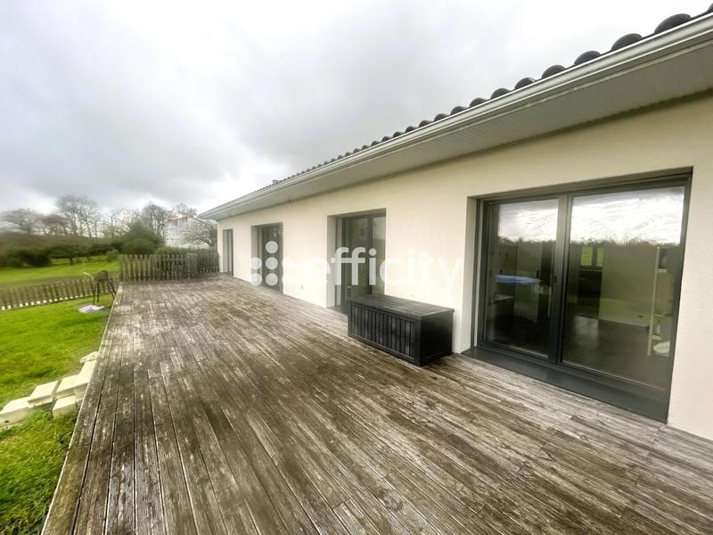 Maison - 137 m² - 5 pièces