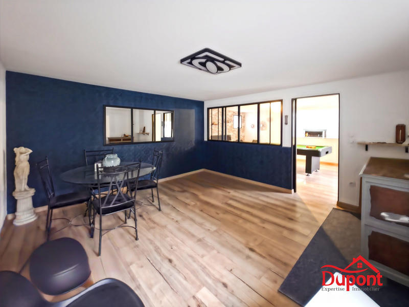 Maison - 297 m² - 10 pièces