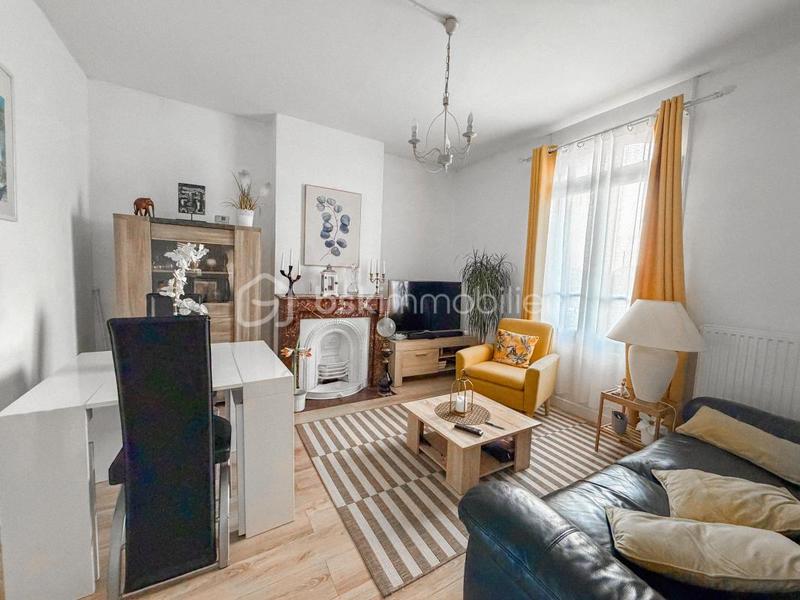 Maison - 90 m² - 4 pièces