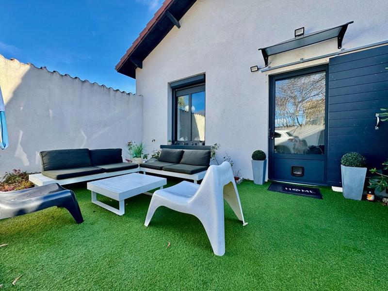 Maison - 170 m² - 8 pièces