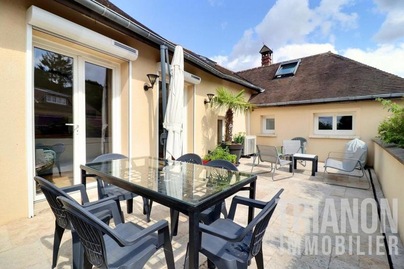 Maison - 161 m² - 5 pièces