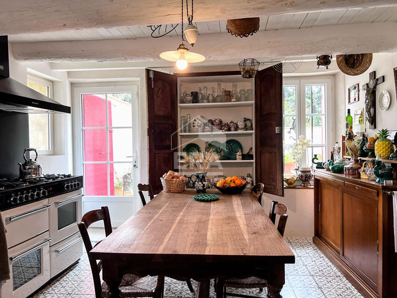 Maison - 200 m² - 6 pièces