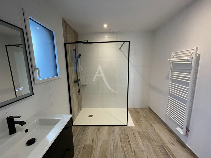 Maison - 111 m² - 4 pièces