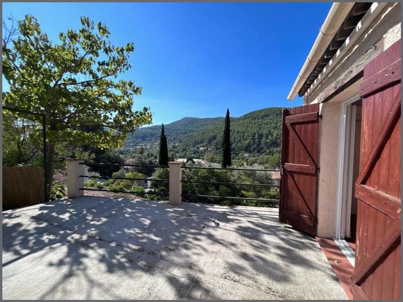 Maison - 230 m² - 10 pièces