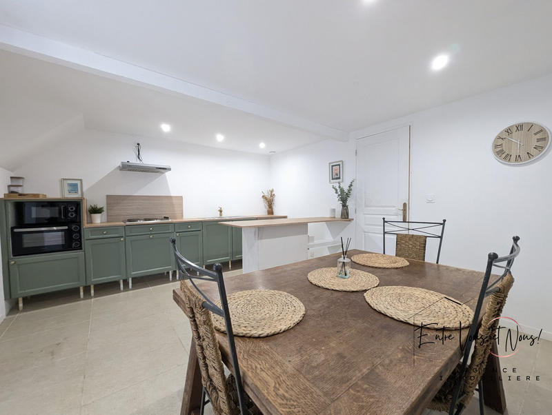 Maison - 315 m² - 10 pièces