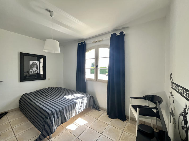 Maison - 223 m² - 6 pièces