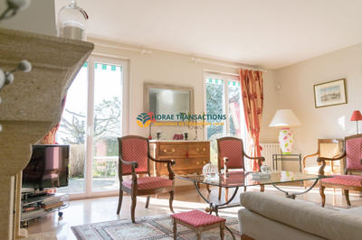 Maison - 215 m² - 7 pièces