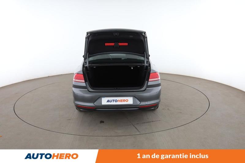 Volkswagen Passat 1.6 Tdi BlueMotion Tech Connect Dsg7 120 ch