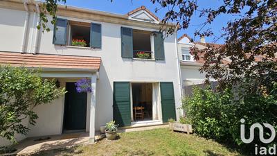 Maison - 93 m² - 5 pièces