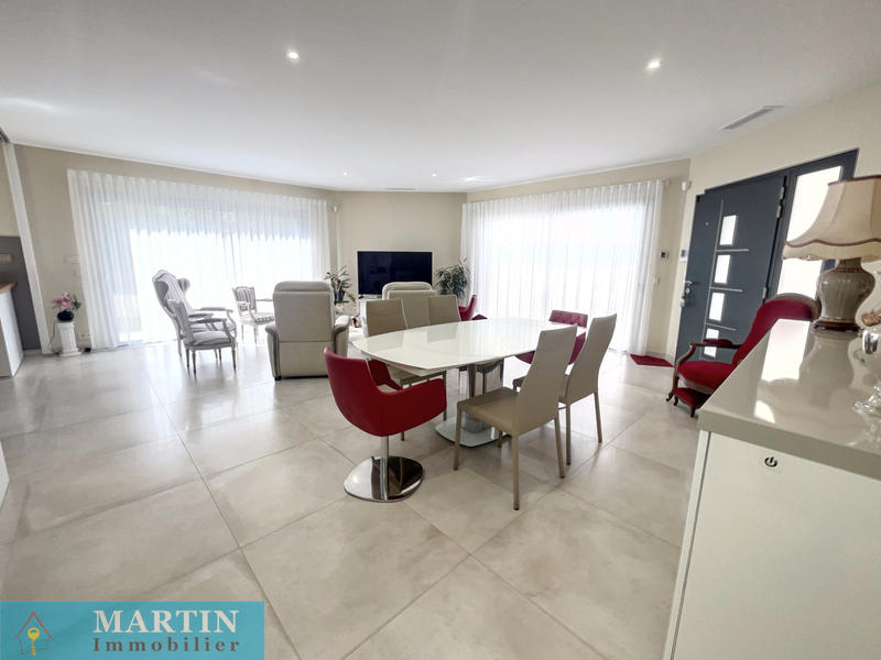 Maison - 137 m² - 4 pièces