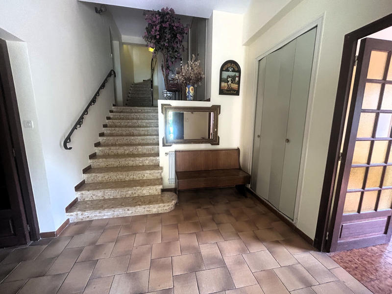 Villa - 220 m² - 8 pièces