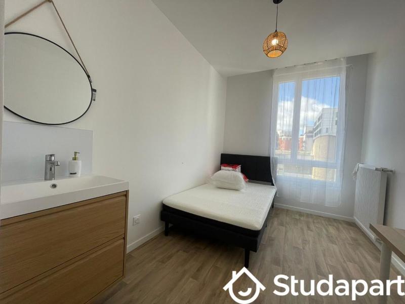 Chambre - 13 m² - 1 pièce