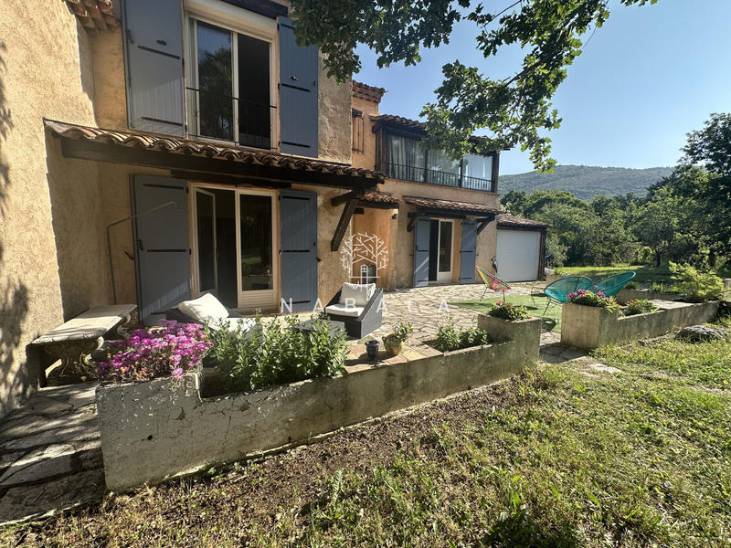 Maison - 180 m² - 5 pièces