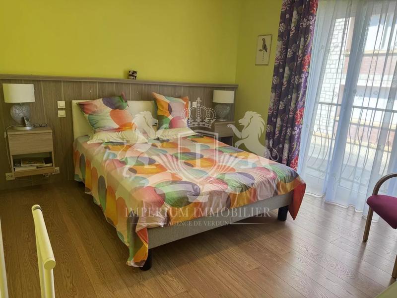 Maison - 255 m² - 10 pièces