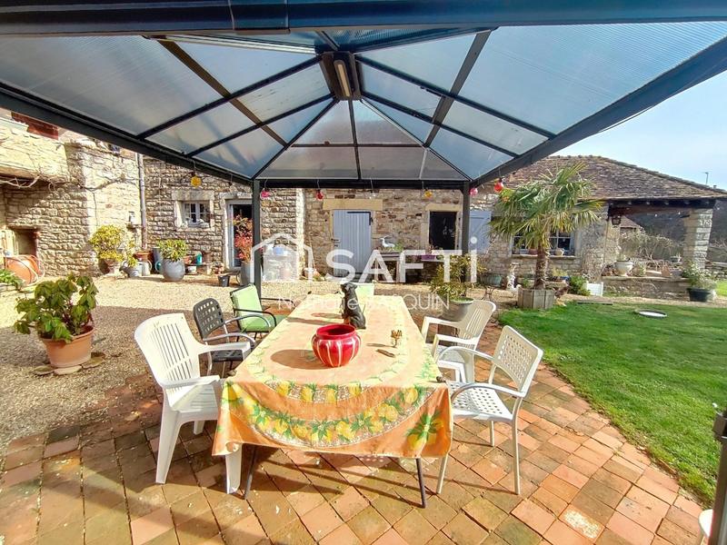 Maison - 200 m² - 7 pièces