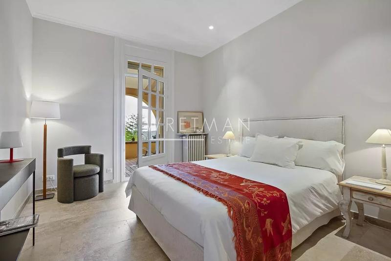 Immeuble mixte - 826 m²