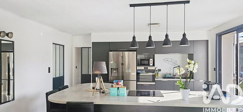 Maison - 175 m² - 6 pièces