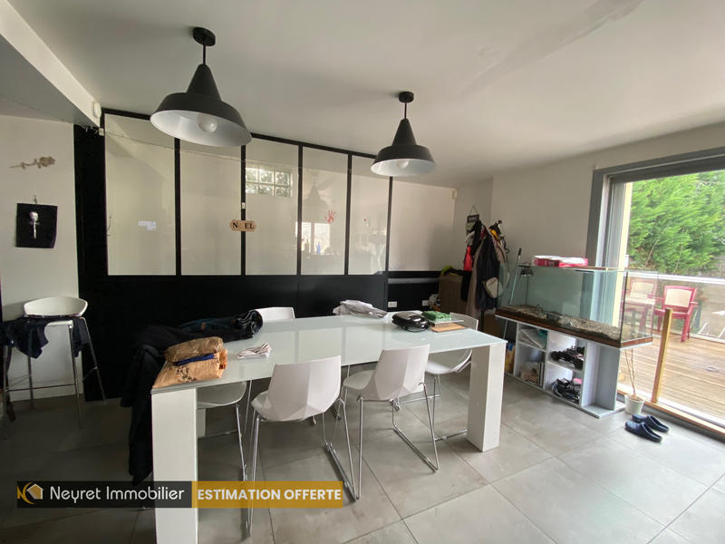 Local d'activités - 253 m²