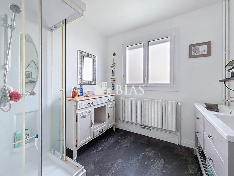 Maison traditionnelle - 132 m² - 5 pièces