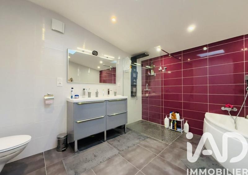 Maison - 130 m² - 4 pièces