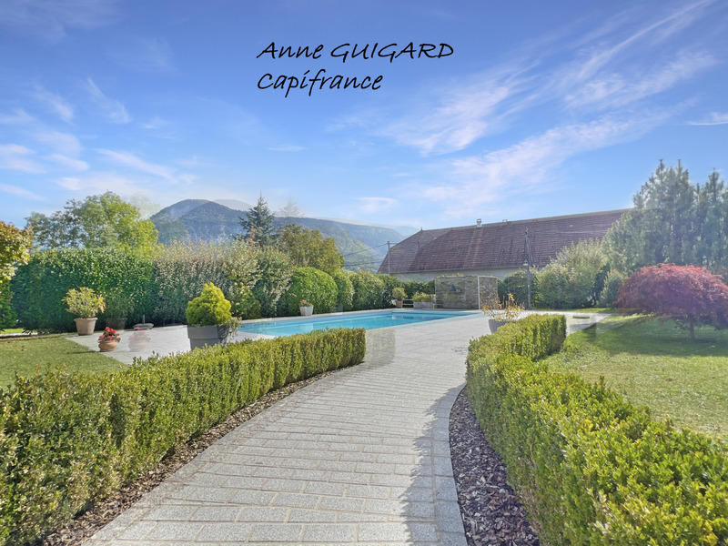 Maison - 194 m² - 6 pièces