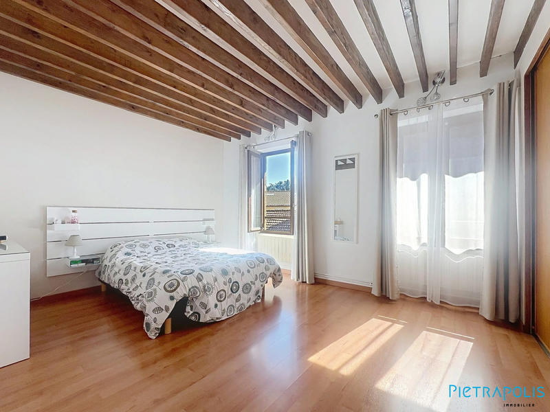 Appartement - 125 m² - 4 pièces