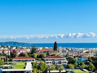 Duplex - 93 m² - 4 pièces