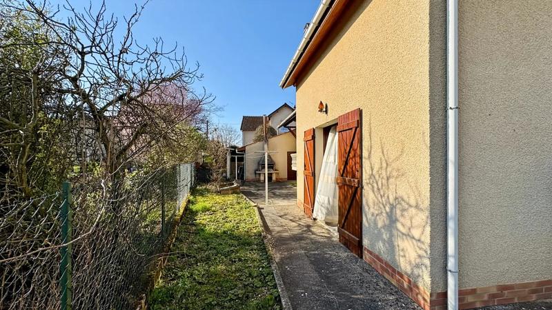 Maison - 157 m² - 8 pièces