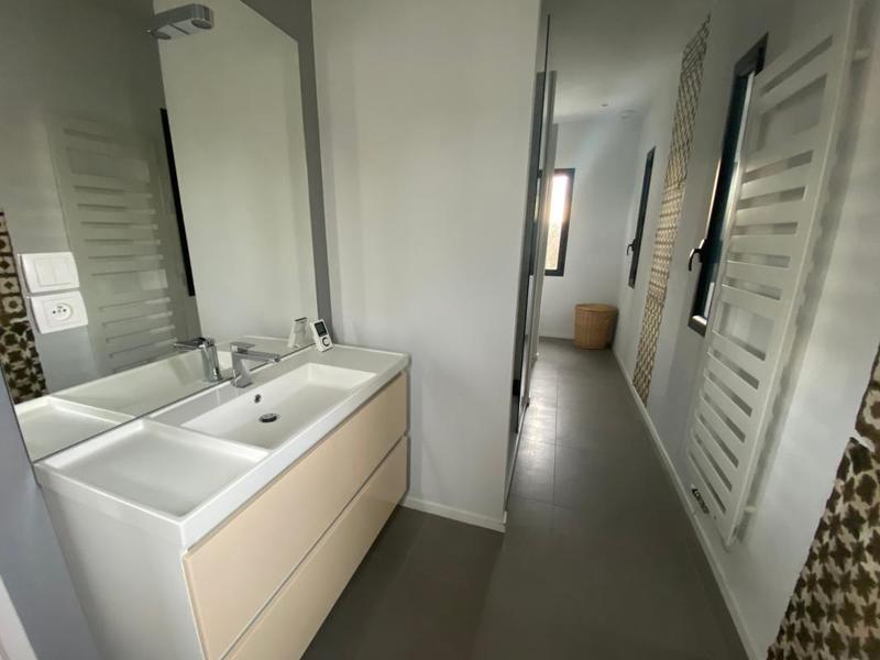 Maison - 207 m² - 5 pièces