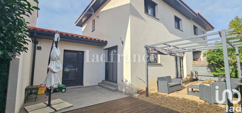 Maison - 92 m² - 4 pièces