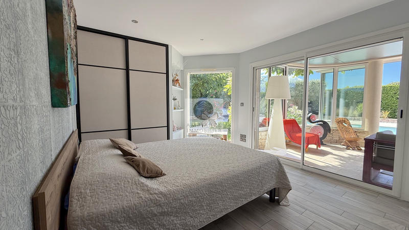 Maison - 257 m² - 7 pièces