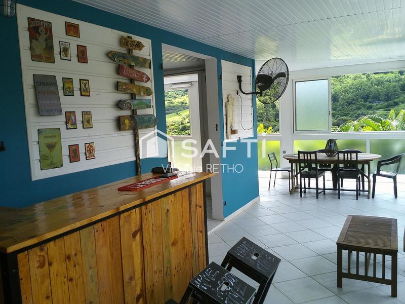 Maison - 171 m² - 6 pièces