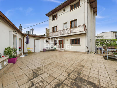 Immeuble - 12 pièces