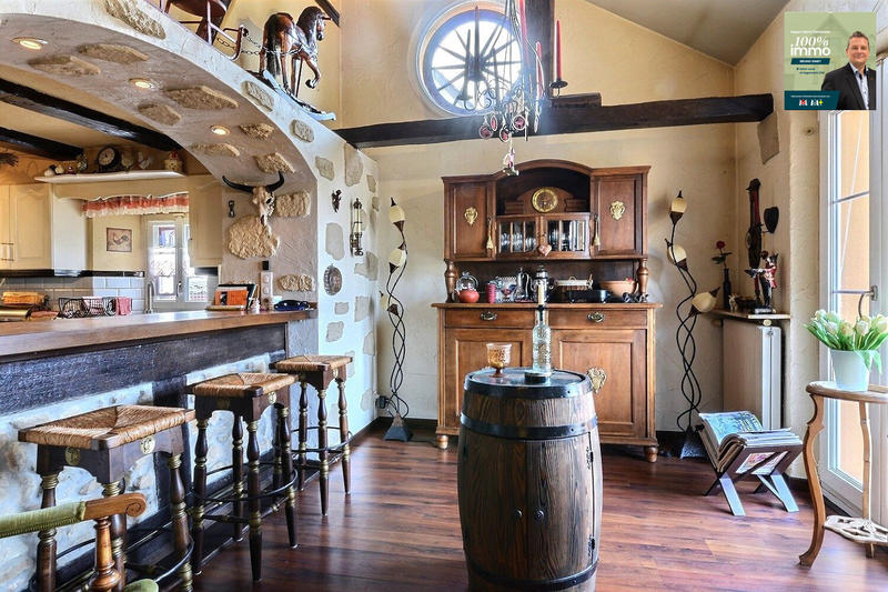 Maison - 226 m² - 6 pièces